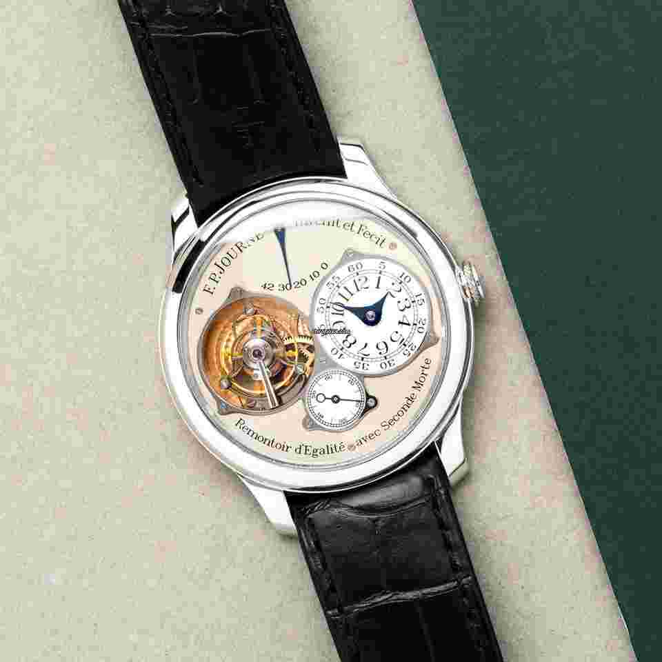 F.P.Journe Souveraine
                           
                                 Tourbillon Souverain Recent Service Platinum 38181 - ATS-W008158