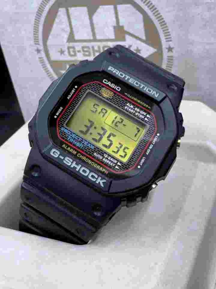 Casio G-Shock
                           
                                 40th Anniversary RECRYSTALLIZED Limited DW5040PG-1