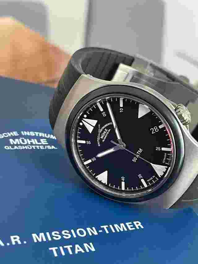 Mühle Glashütte
                           
                                 S.A.R. Mission-Timer Titan / Neu / Full-Set