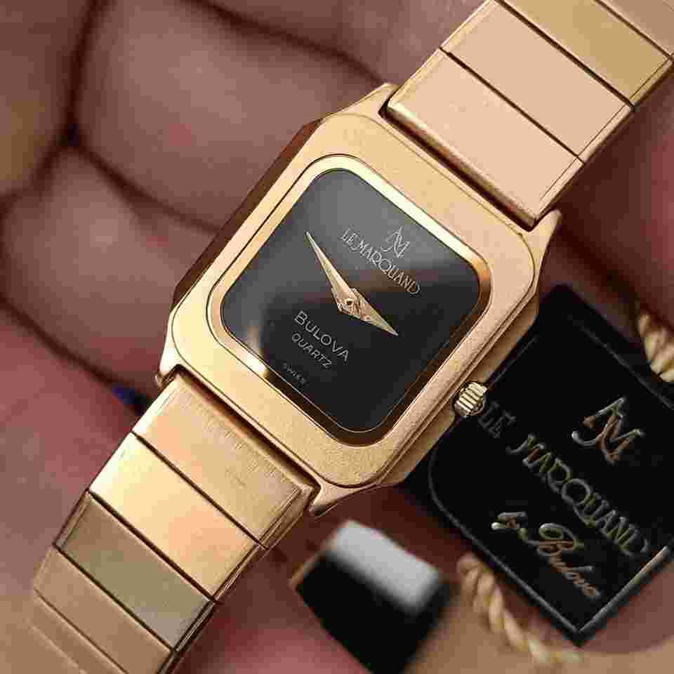 Bulova lady Quartz (le Marquand) Black Dial - Gold Plated YG - NOS Original guarantee of the time - Max wrist circumference 16.