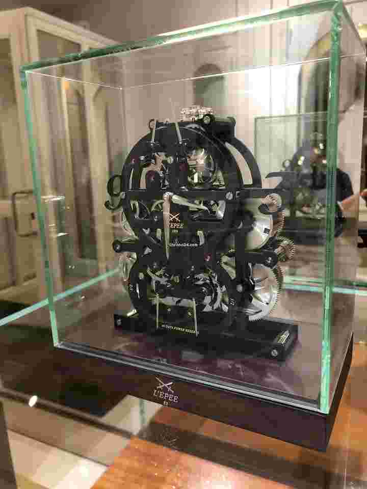 L'Epée
                           
                                 Duel