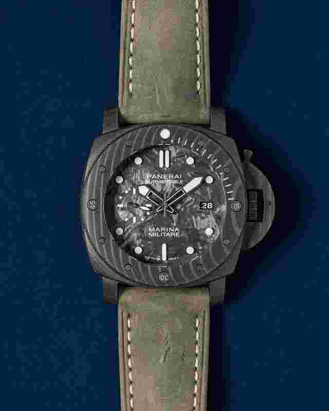 Panerai Submersible
                           
                                 Marina Militare Carbotech