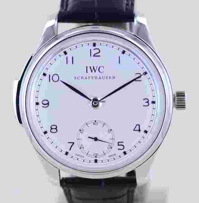 IWC Portuguese Minute Repeater
                           
                                 Portugieser Minute Repeater Platinum Limited 44mm B+P