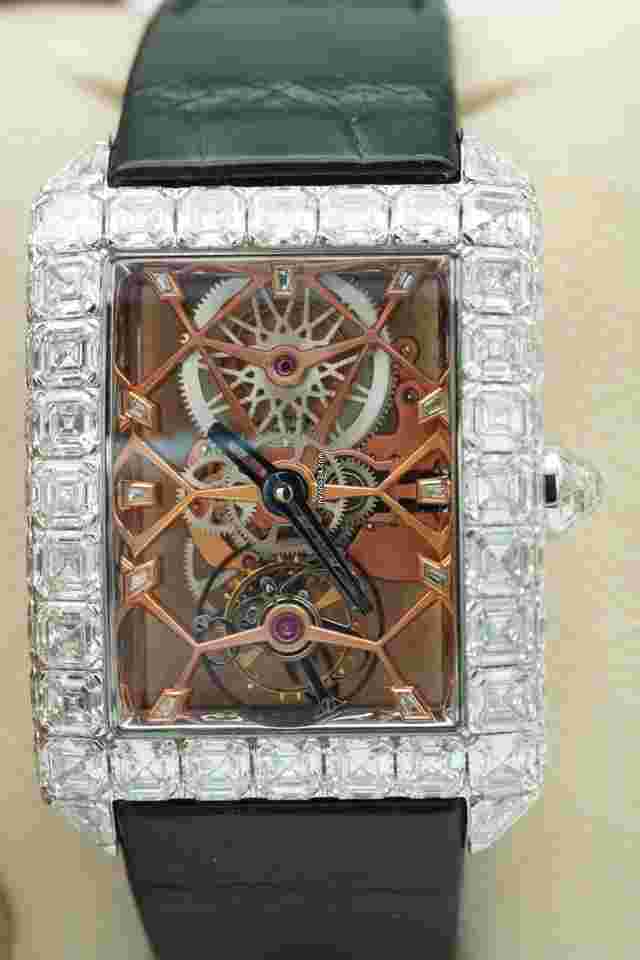 Jacob & Co.
                           
                                 Millionanaire Collection