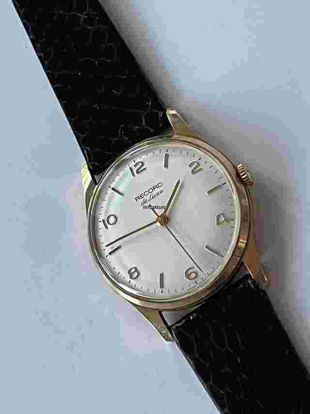 Record
                           
                                 de Luxe Solid 9K(375) Gold Dress Classic Vintage Swiss Made