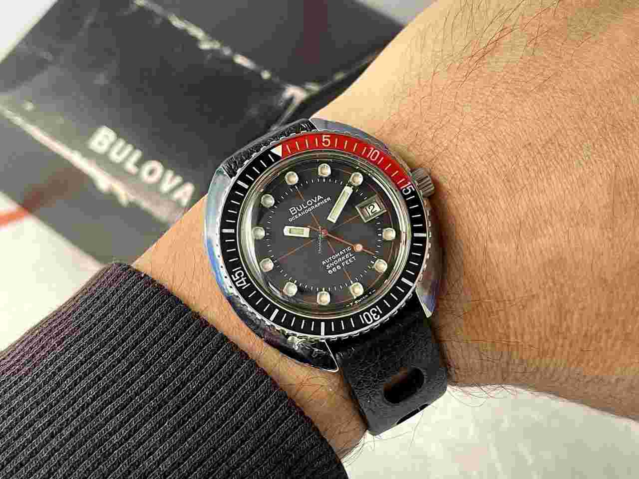 Bulova
                           
                                 N.O.S. BULOVA OCEANOGRAPHER SNORKEL 666 FEET Automatic vintage Swiss DIVER watch Cal. 11BLACD