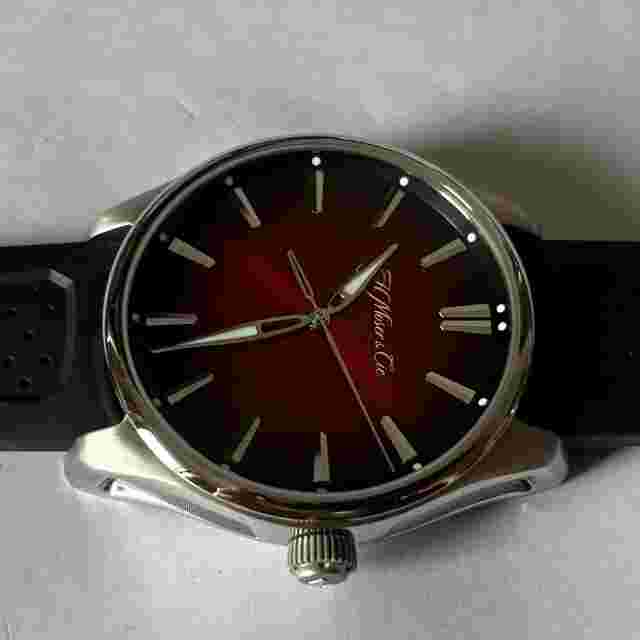 H.Moser & Cie.
                           
                                 Pioneer Centre Seconds Swiss Mad Red