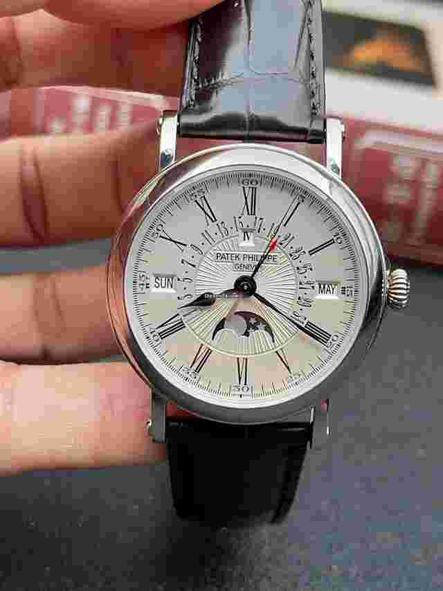 Patek Philippe Perpetual Calendar
                           
                                 5159G-001