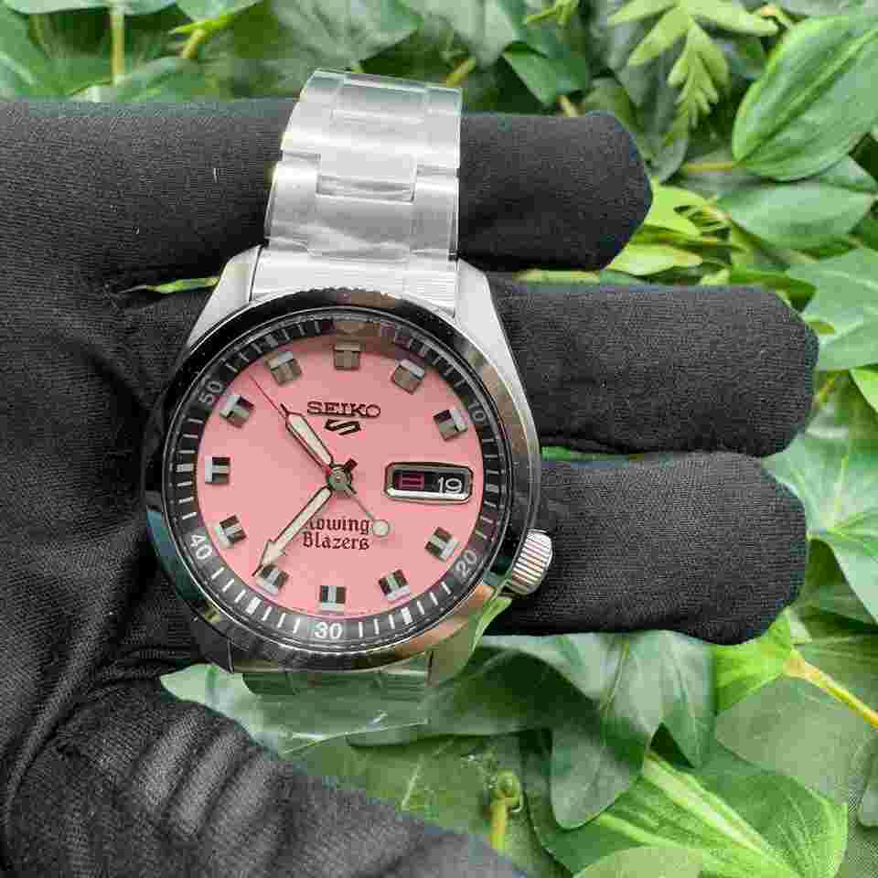 Seiko 5 Sports
                           
                                 Limited Edition Of 888 Rowing Blazers 36MM SRPJ67