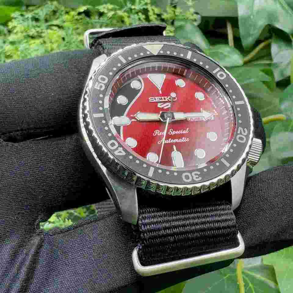 Seiko 5 Sports
                           
                                 Brian May Limited 5 Sports Edition 42.5MM SRPE83
