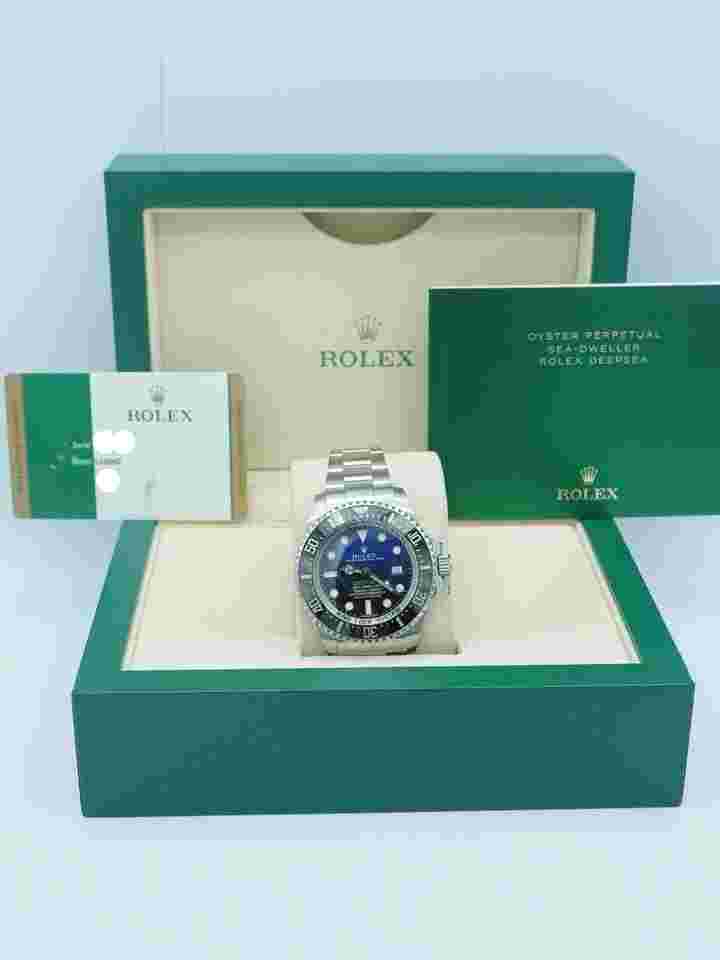 Rolex Sea-Dweller Deepsea
116660 Sea-Dweller Deepsea 44 mm Black Ceramic Bezel Blue Dial Complete Set 2017