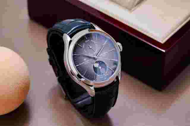Baume & Mercier Clifton
                           
                                 Baumatic 5 Days Moonphase Day-Date