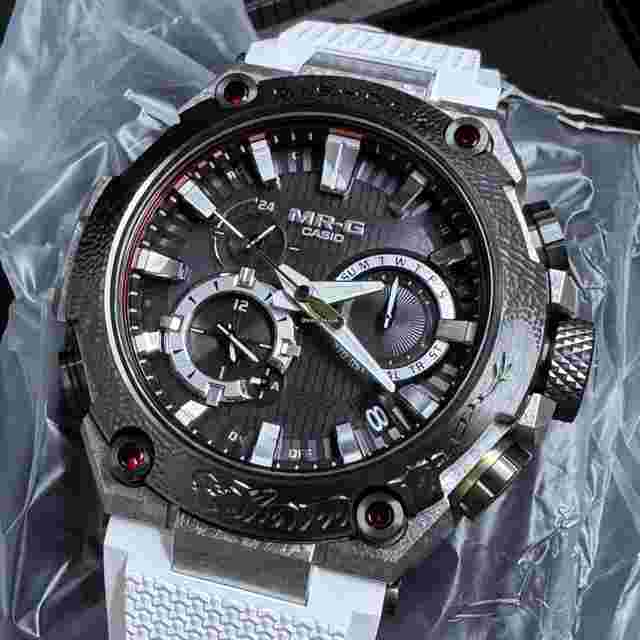 Casio G-Shock
                           
                                 HAND ENGRAVED LIMITED EDITION 40th Anniversary MRG-B2000SG-1A