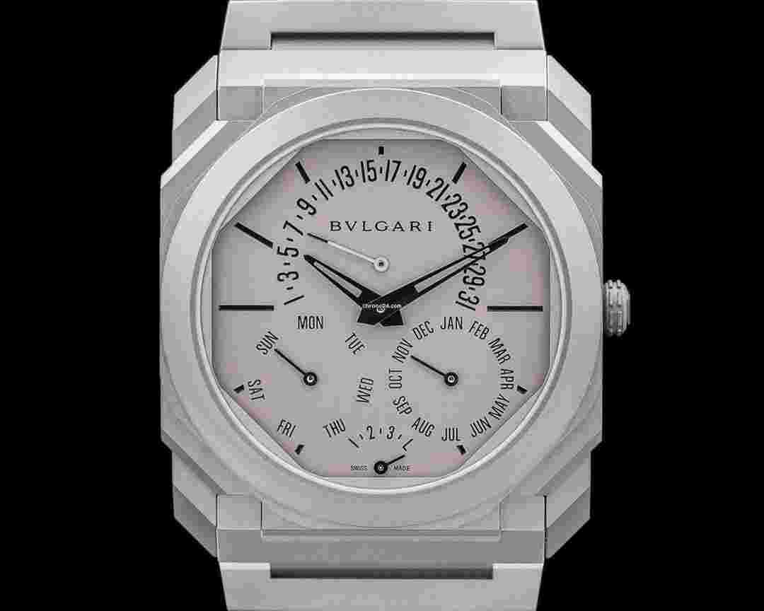 Bulgari Octo
Finissimo Extra Thin Perpetual Calendar 40MM