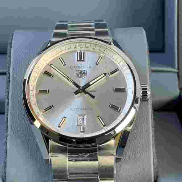 TAG Heuer Carrera Calibre 5
                           
                                 WBN2111.BA0639