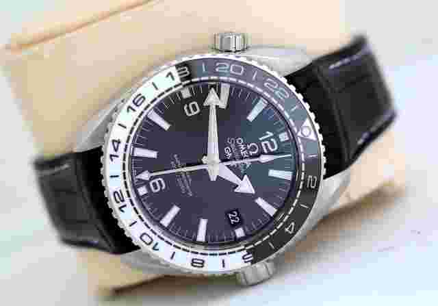 Omega Seamaster Planet Ocean
                           
                                 GMT (2017) - Black / White Bezel Automatic Watch