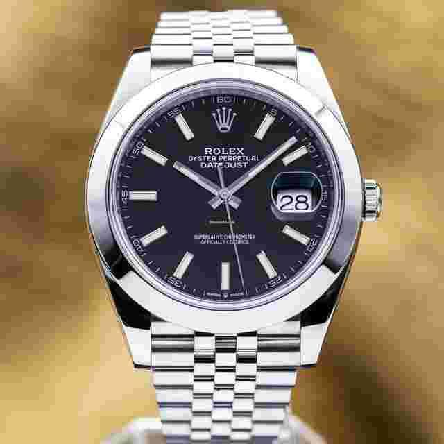 Rolex Datejust 41
                           
                                 MINT DJ41 Black Steel Jubilee - 126300 - Complete Set