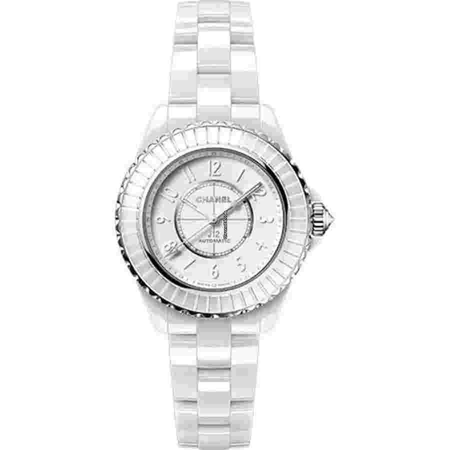 Chanel J12
H6785 33mm Stainless Steel and White Ceramic Watch White Dial 2024
