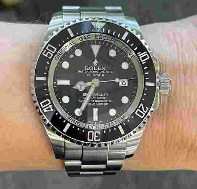 Rolex Sea-Dweller Deepsea
                           
                                 Oystersteel Men's Watch 116660