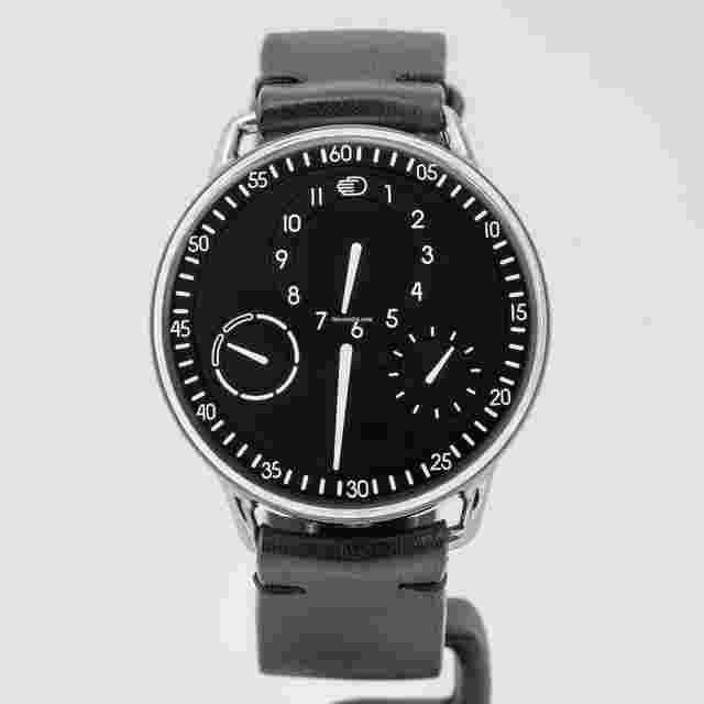 Ressence
                           
                                 Type 1 Round Black Dial Titanium 42.7mm - BOX & PAPERS 2018