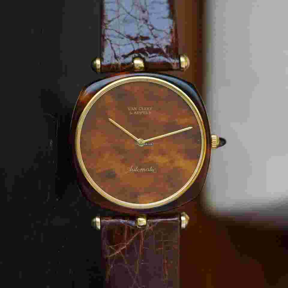 Van Cleef & Arpels
Tortoise Watch