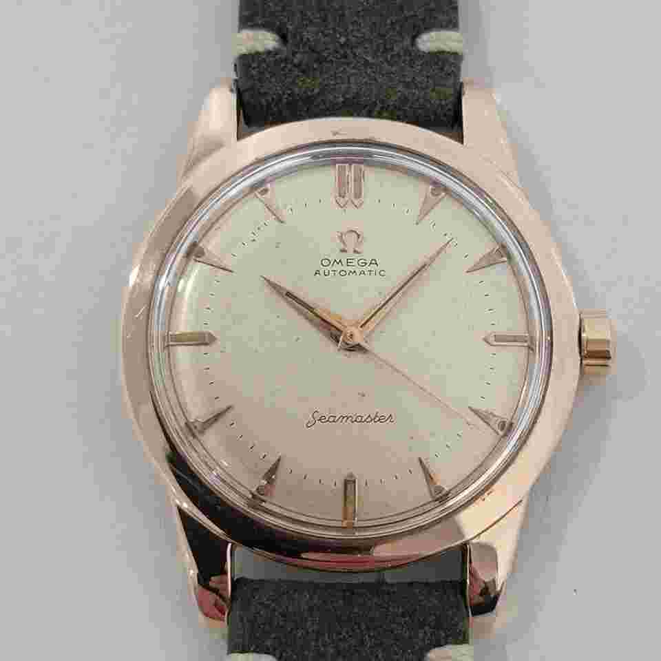 Omega Seamaster
Mens Omega Seamaster 2494 37mm Rose Gold Capped Bumper Automatic 1950s NA116G