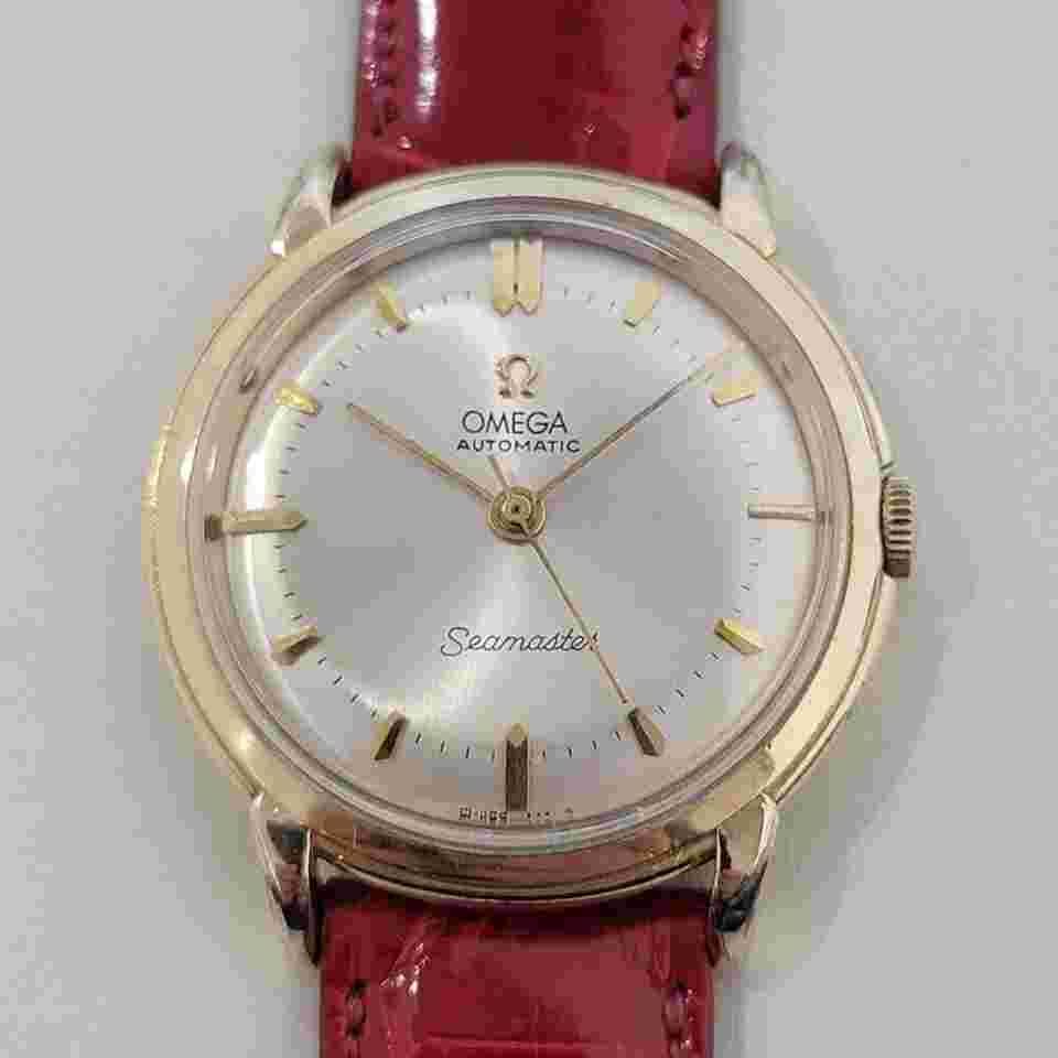 Omega Seamaster
Mens Omega Seamaster 2592 35mm Gold Capped Bumper Automatic 1950s Vintage NA127