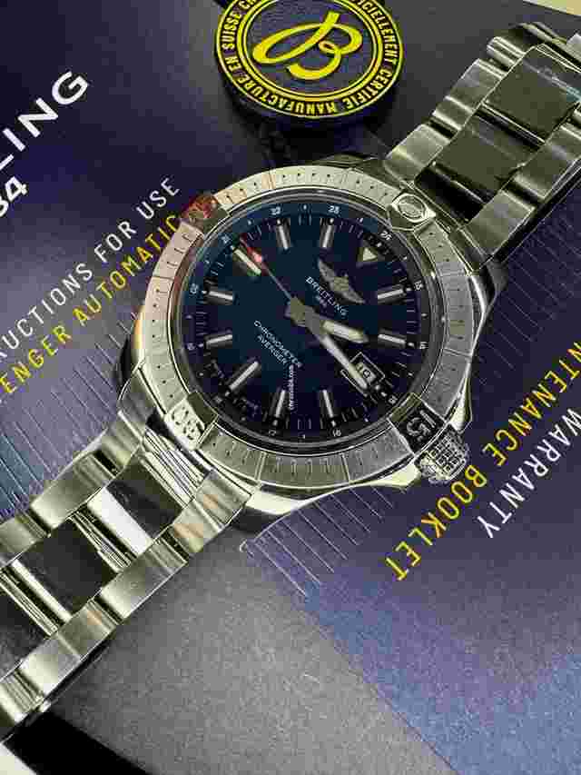 Breitling Avenger
                           
                                 Automatic 43 (2019 Box & Papers)