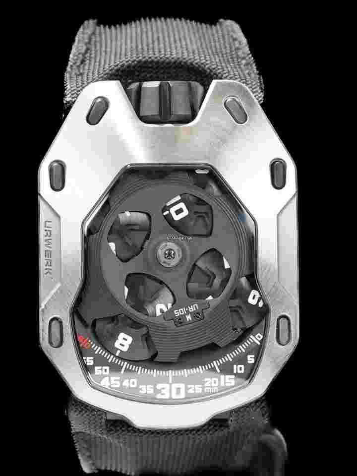 Urwerk UR-105
M ST