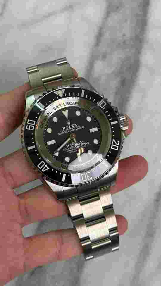 Rolex Sea-Dweller Deepsea
                           
                                 Challenge Titanium 50mm BNIB 2025