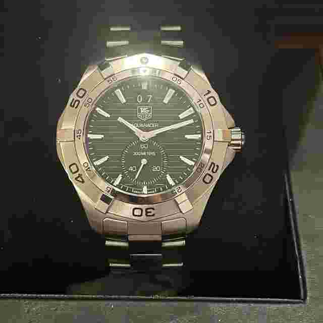 TAG Heuer Aquaracer 300M
                           
                                 Grande Date Black Quartz Full Set Very Good Condition