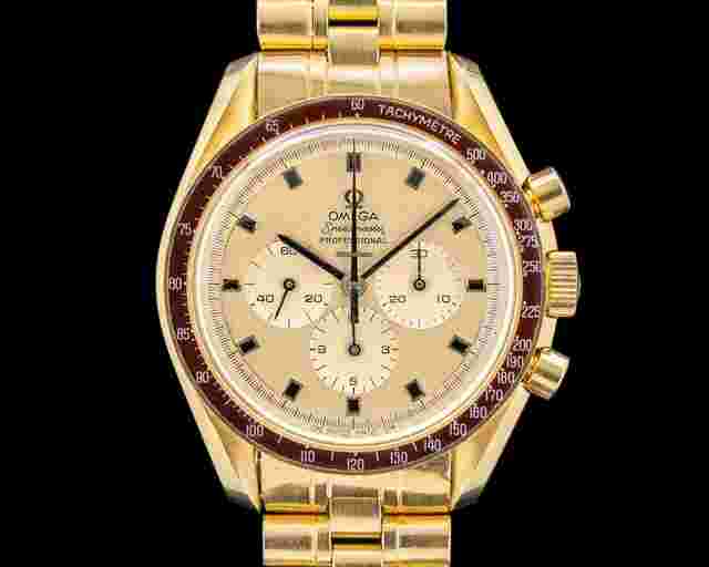 Omega Speedmaster Professional Moonwatch
                           
                                 Vintage Speedmaster Apollo 11 18K Yellow Gold NICE