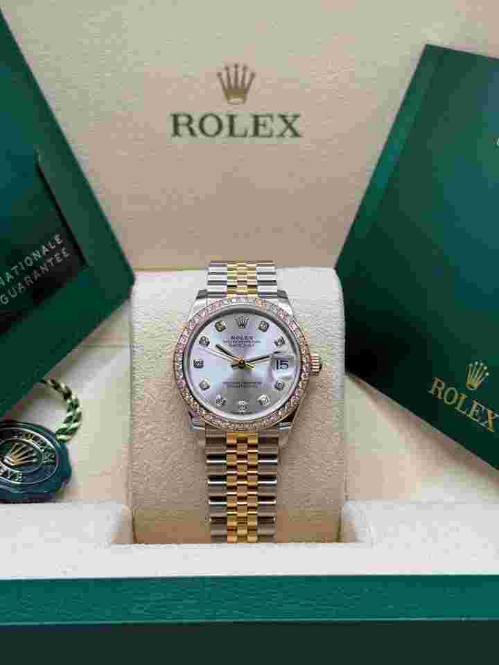 Rolex Datejust 31
                           
                                 Silver Diamond Dial Diamond Bezel Two Tone Yellow Gold Jubilee Pre Owned