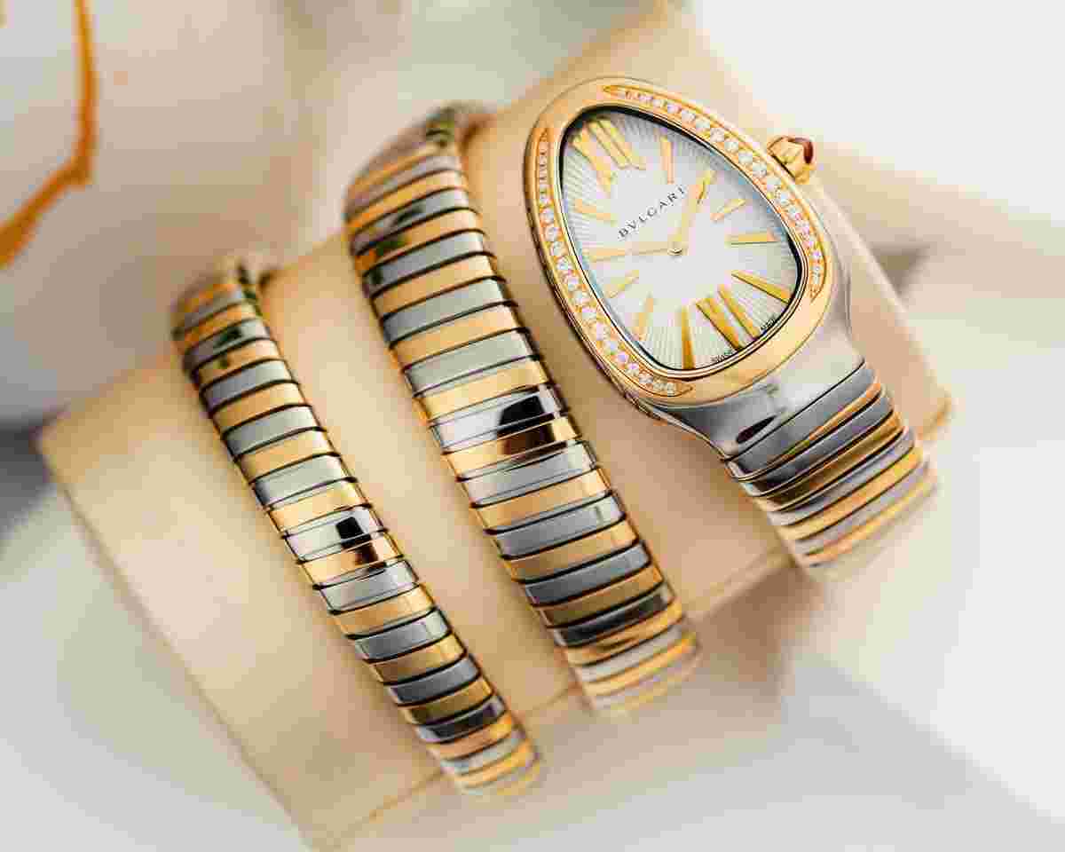 Bulgari Serpenti
Tubogas Women’s 18k Yellow Gold 2-Tone & Diamonds – BOX & PAPERS – 103797