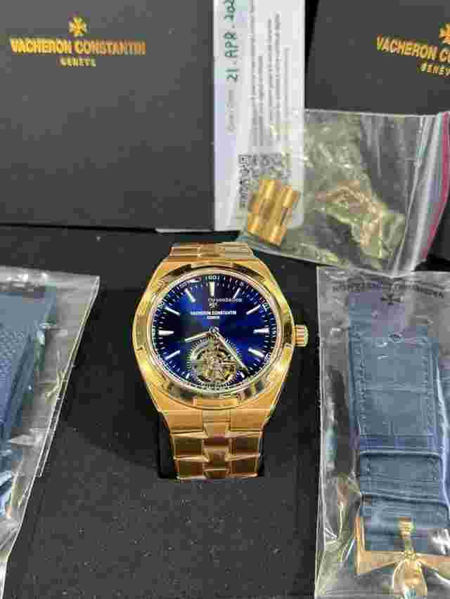 Vacheron Constantin Overseas
                           
                                 Tourbillon