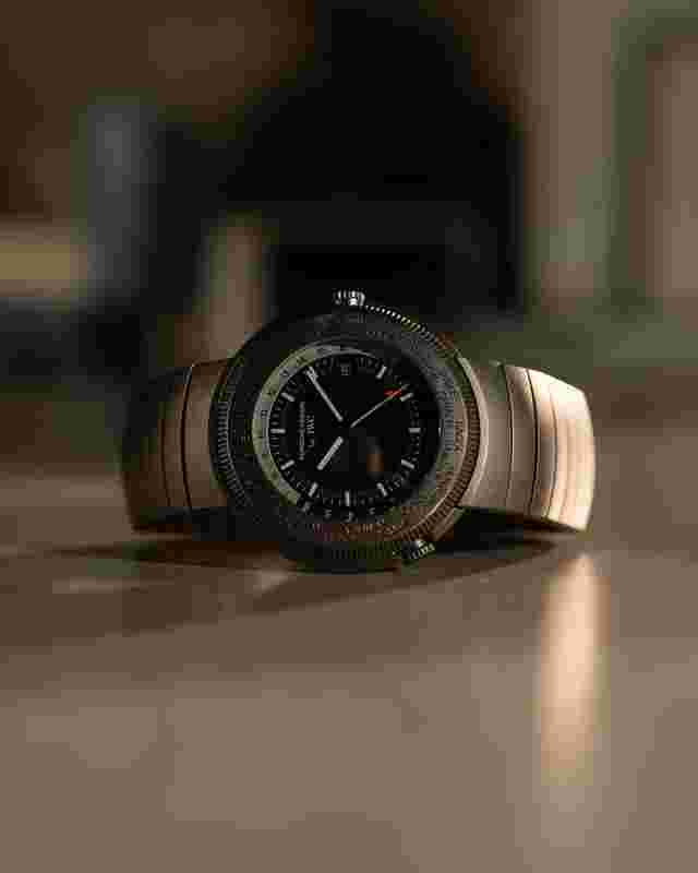 IWC Porsche Design
                           
                                 Ocean 2000 World Timer IW3821 – Titanium