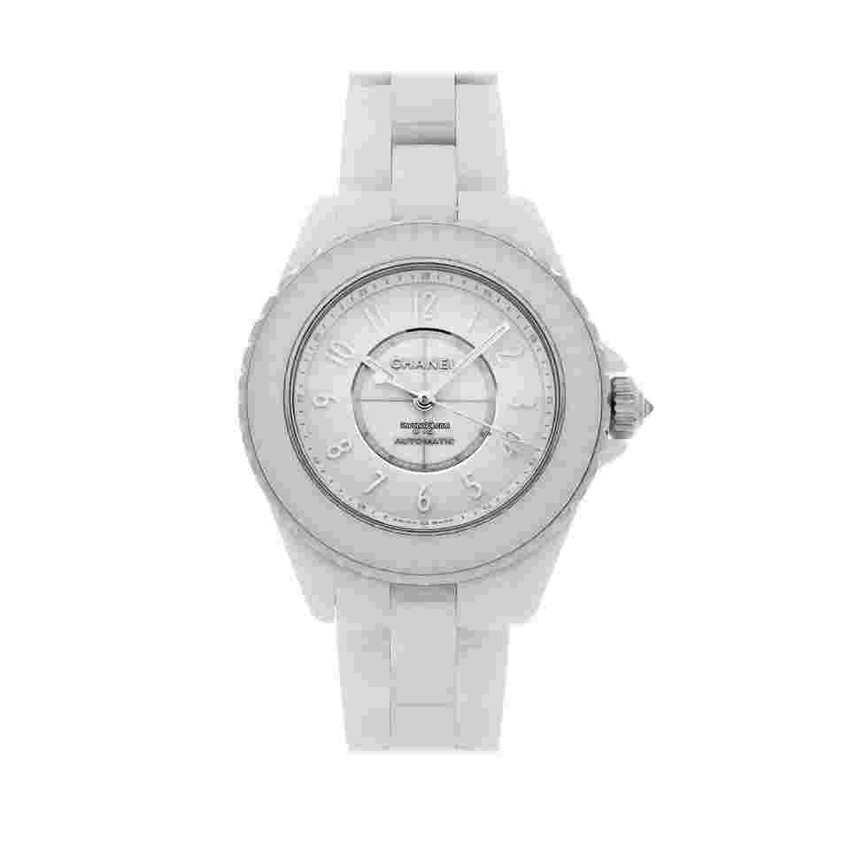 Chanel J12
H6785