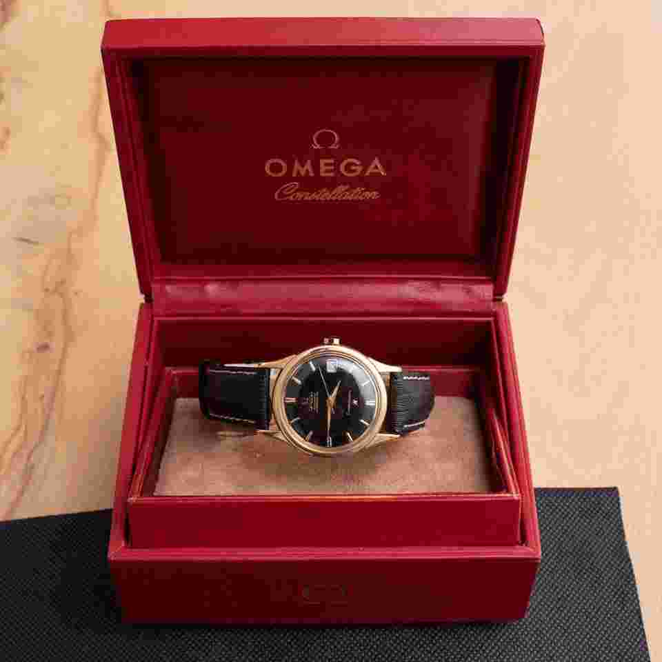 Omega Constellation
                           
                                 Vintage extremely rare 1961 solid 18ct gold cased Black PIE PAN dial constellation