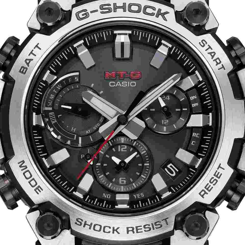 Casio G-Shock
MT-G MTG-B3000D-1AJF JDM 50.9mm 200m WR solar radio-controlled Bluetooth wat