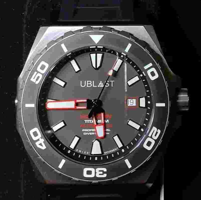 Ublast Horizon Titanium Swiss Sellita SW200 ''Happy is good on you''