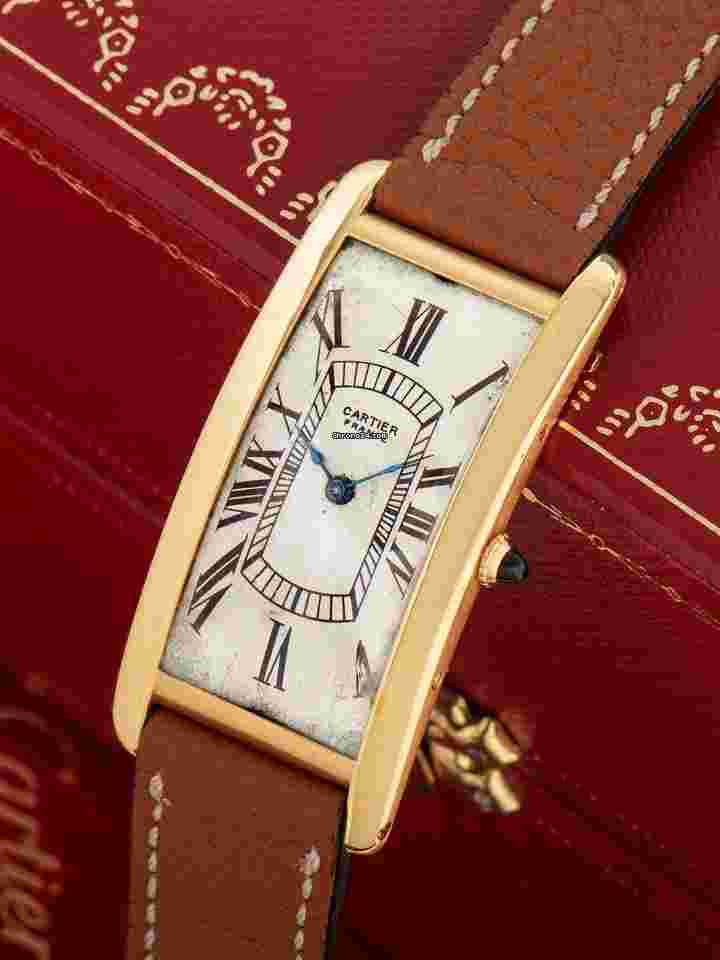 Cartier Tank Française
1920s Cartier France Tank Cintrée 18K YG