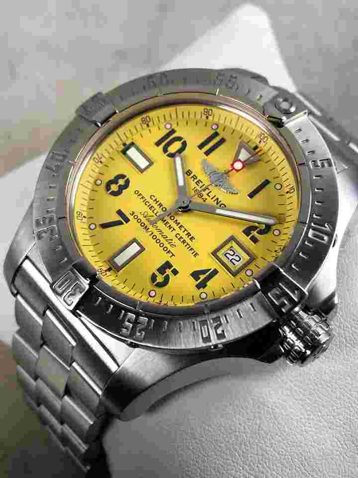 Breitling
                           
                                 Avenger II Seawolf Chronometre Automatic
