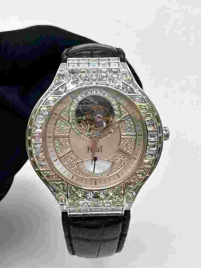 Piaget
                           
                                 G0A38148
