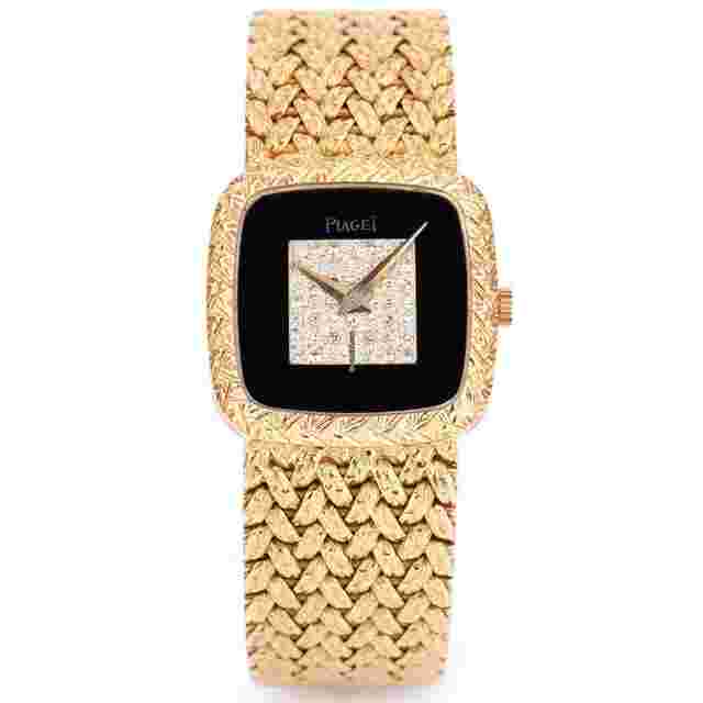 Piaget
                           
                                 Vintage Ladies Watch | REF. 9902 D 2 | Onyx and Pavé Diamond Dial | 18k Yellow Gold | 23mm | 1970's