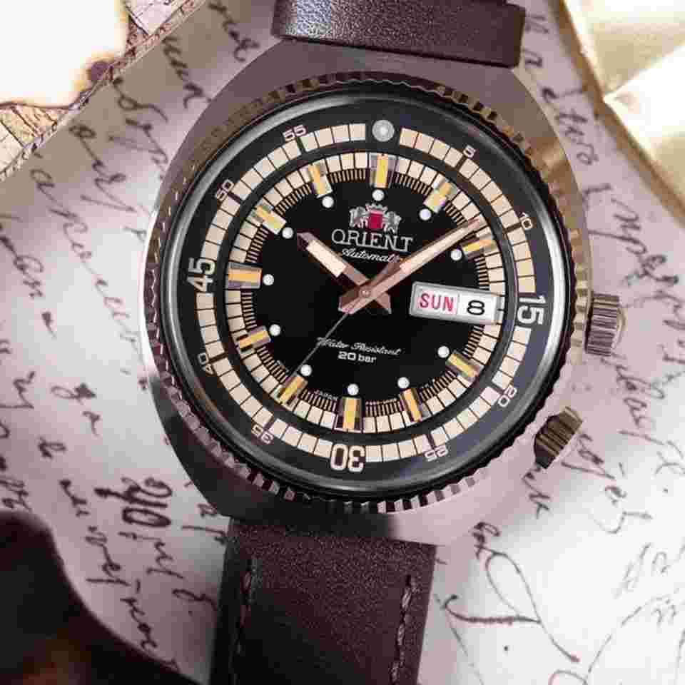 Orient Mako Neo Classic Sports RA-AA0E06B 43.5mm 200m WR automatic men’s watch leather band