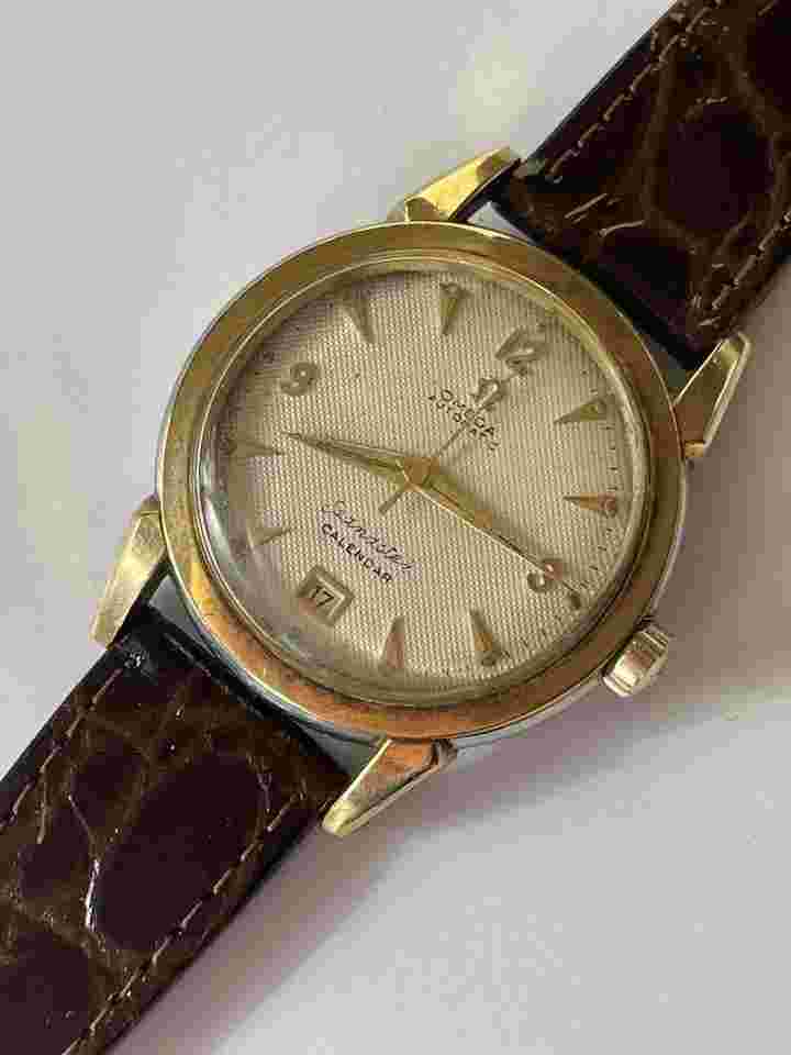 Omega Bumper
Calendar Bumper Automatic Solid 14K(585) Rose Gold Bezel Textured Dial Cal.355 Vintage SW