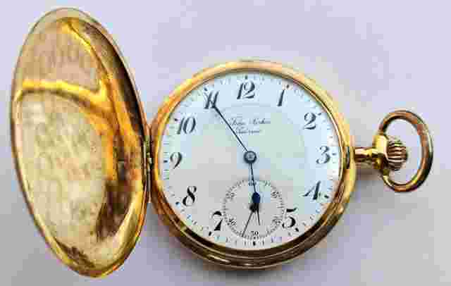 Universal Watch Extra Half Chronometer Medaille D'or Milan Pocket Watch A WW2 hero's ultracentenarian watch a collector cannot miss 