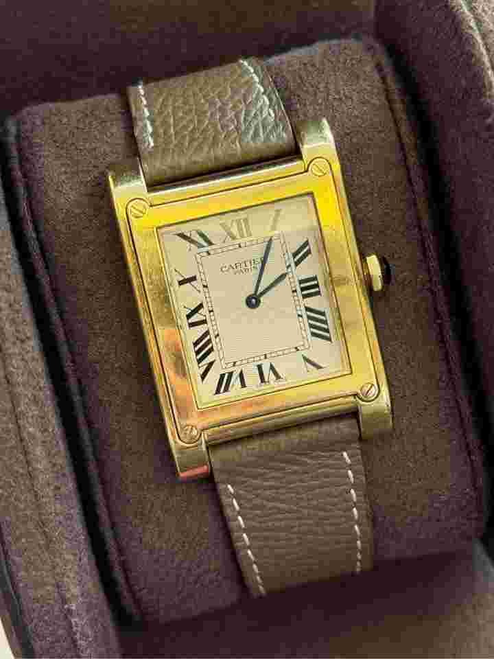 Cartier Tank
A Vis Collection
