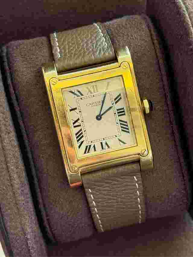 Cartier Tank
                           
                                 A Vis Collection