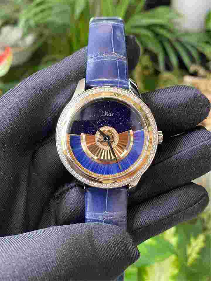 Dior VIII
                           
                                 CD153B24A001